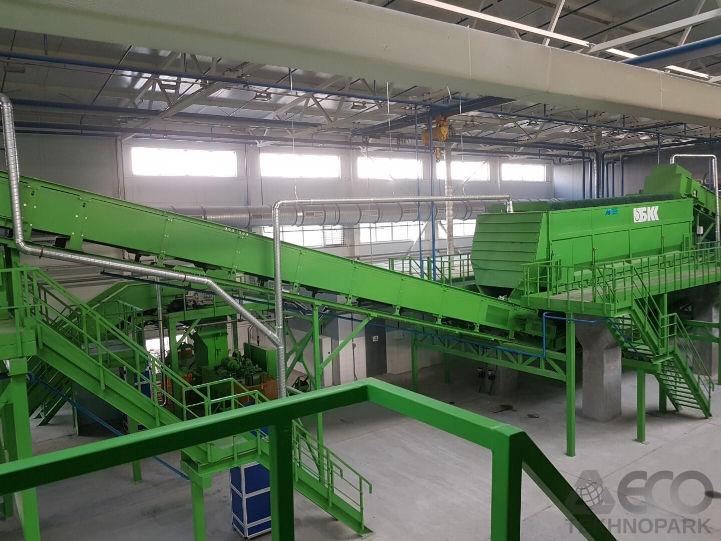 Manual solid waste sorting line