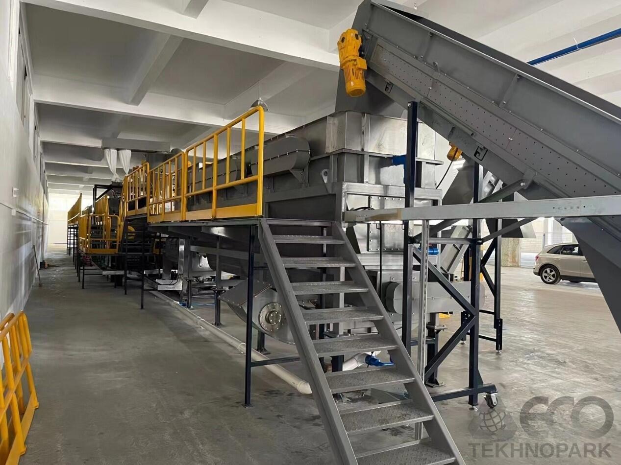 Solid plastic washing line