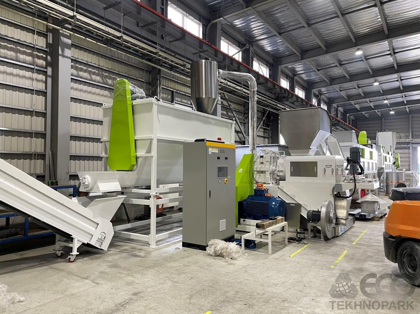 Soft plastic film / bag washing line