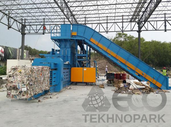 Full automatic industrial baler for recyclables