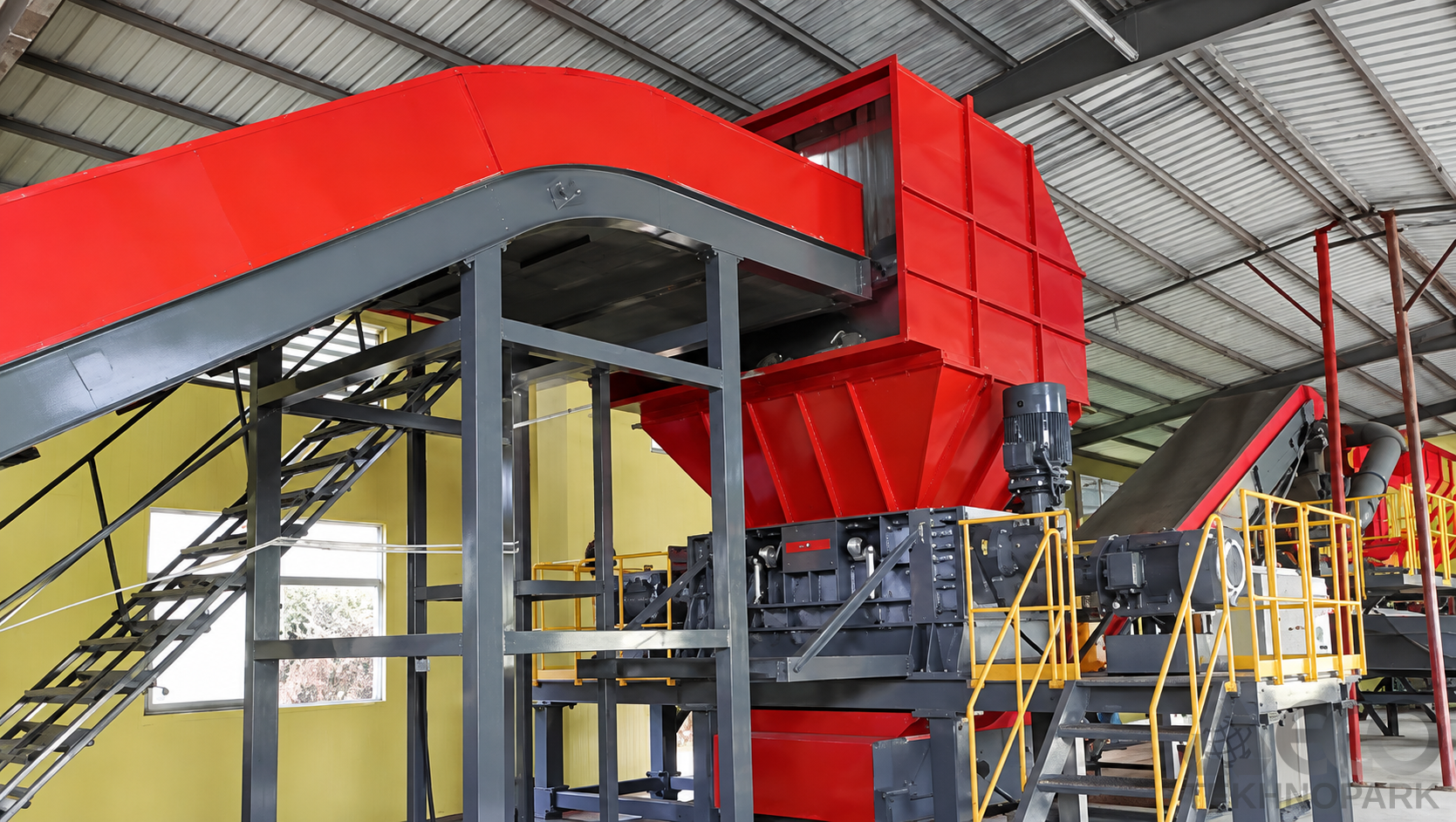 Four-Shaft Shredder