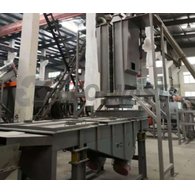 Zig-zag label blower